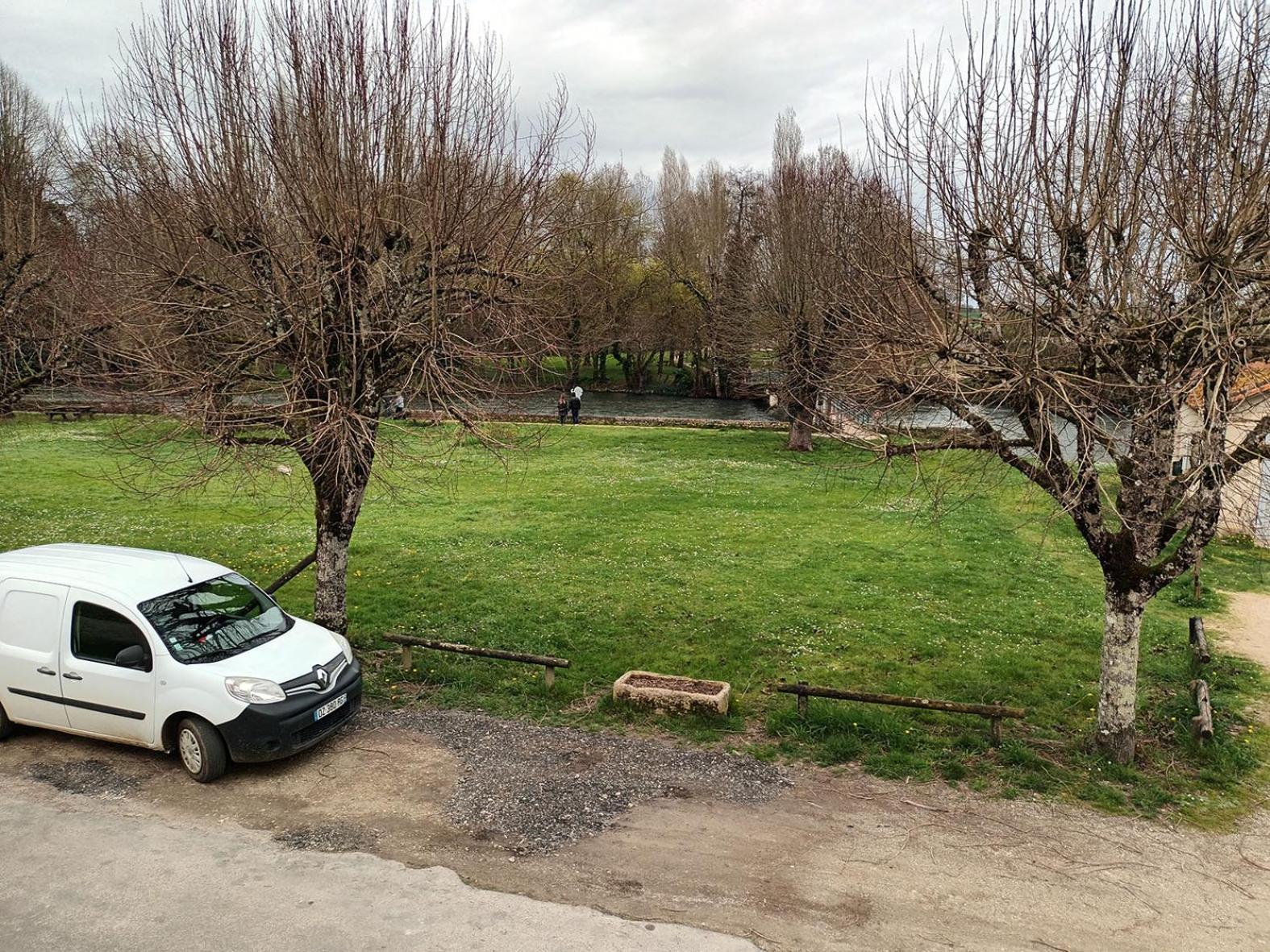 דירות Verteuil-sur-Charente Au Bord De La Riviere מראה חיצוני תמונה